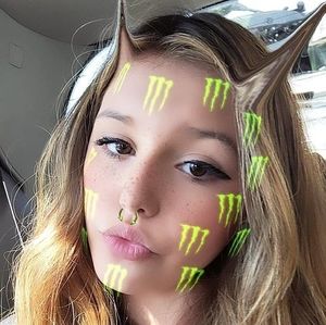 Meet your Posher, Katelyn